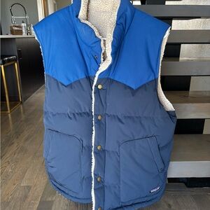 PATAGONIA - like new - reversible Blue Two-Tone Sherpa-Lined Puffer Vest